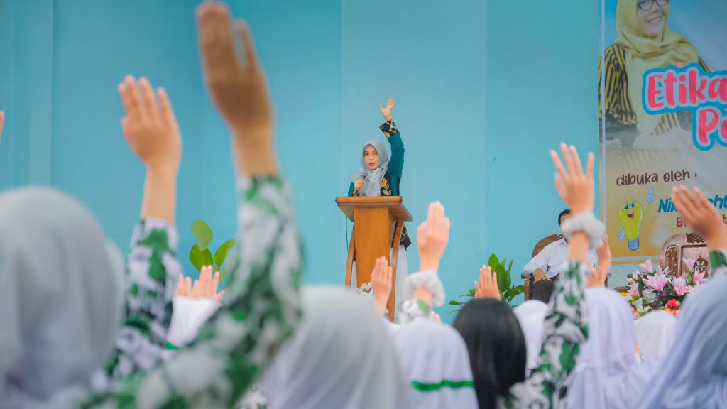 BUNDA LITERASI AJAK ANAK-ANAK KOTA MAGELANG BERETIKA DI MEDIA SOSIAL