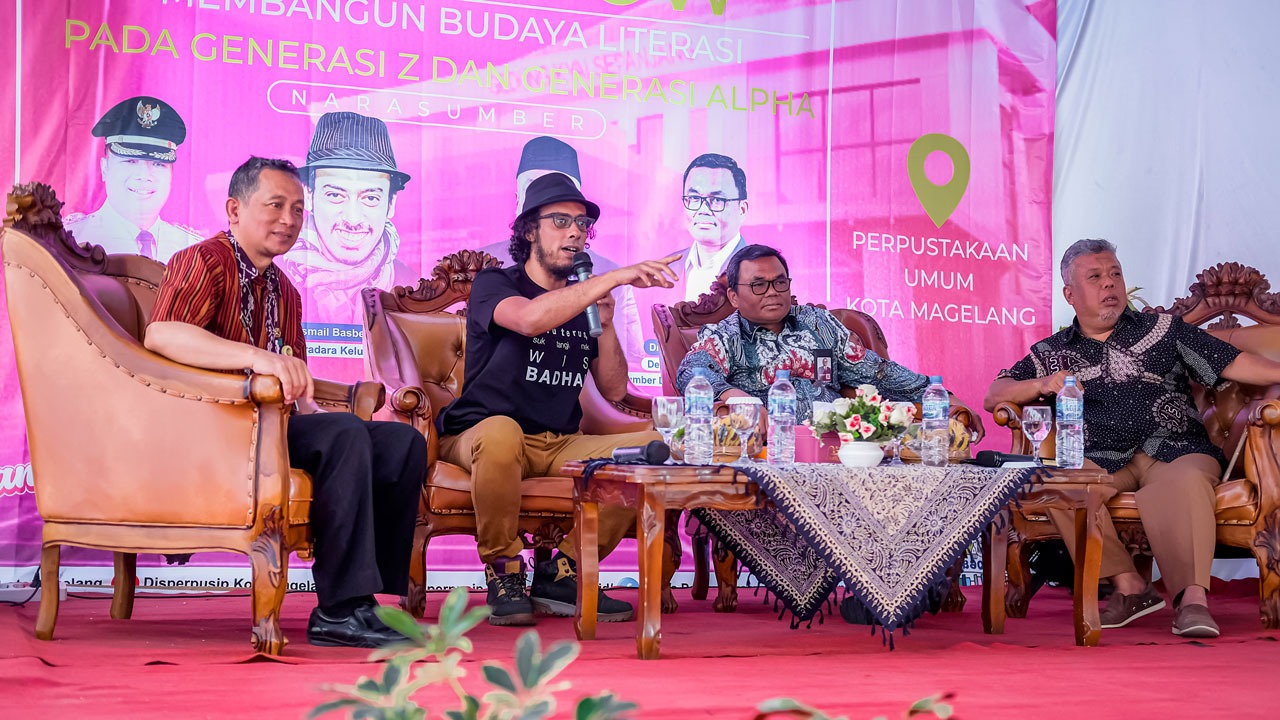 PERPUSTAKAAN KOTA MAGELANG GELAR TALKSHOW UNTUK BANGUN BUDAYA LITERASI GEN Z DAN ALPHA