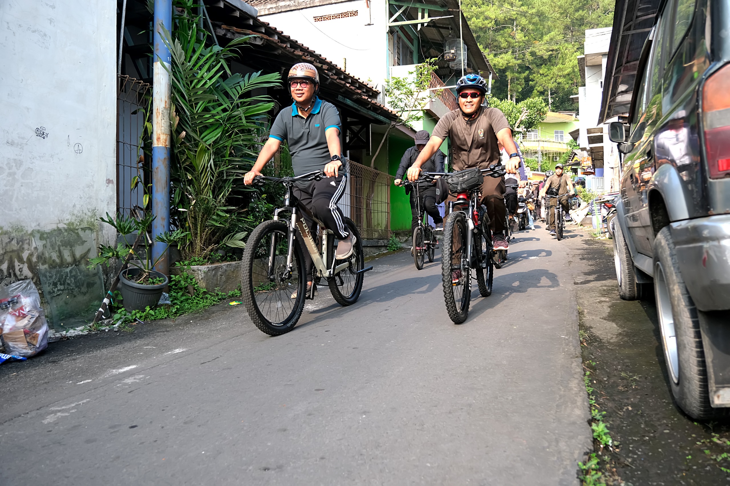 GOWES BARENG, DOKTER AZIZ TEMUI WARGA PENERIMA PROGRAM PERBAIKAN RTLH DAN RUSUNAWA