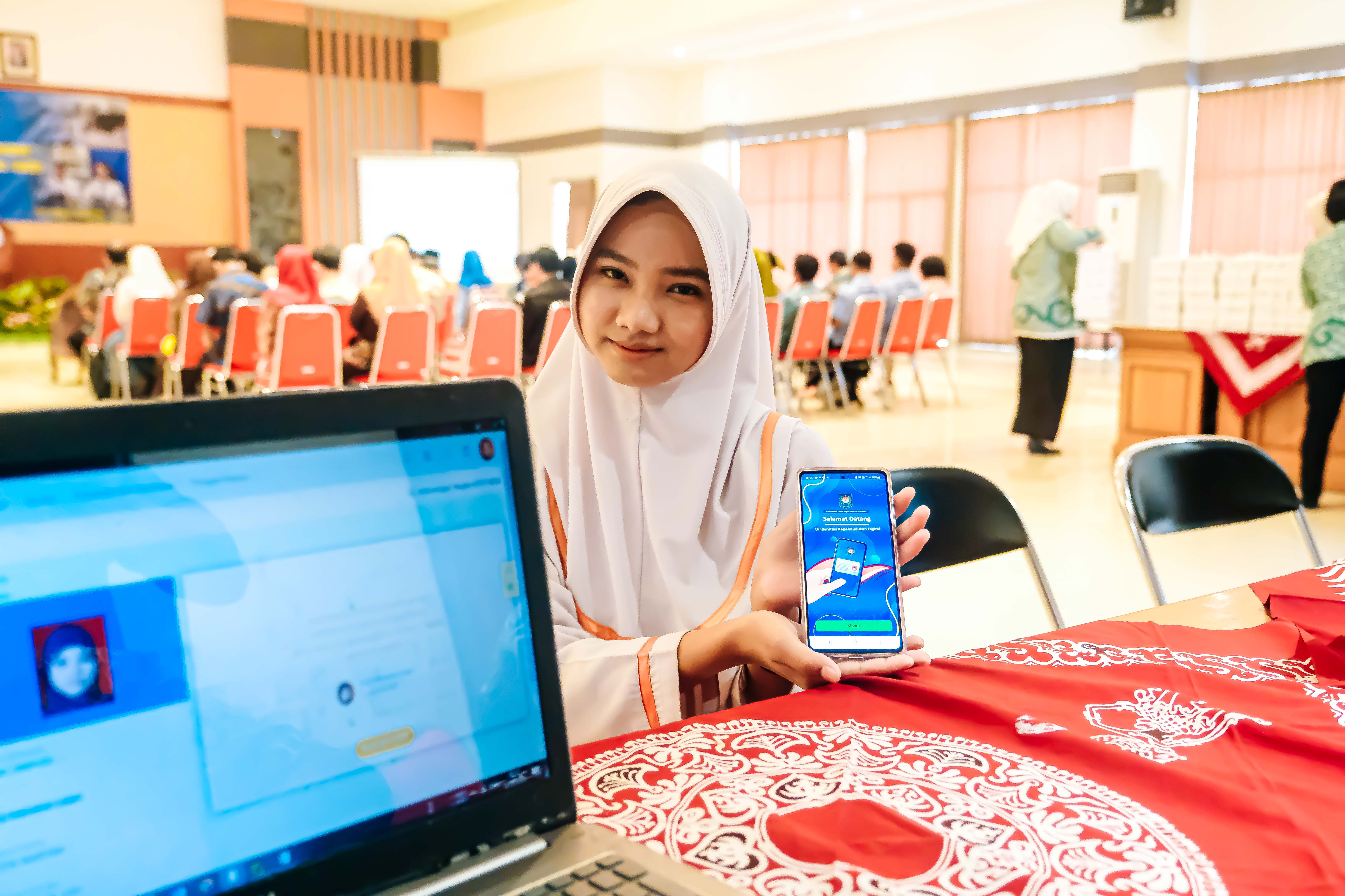 SOSIALISASI PENGAKTIFAN IKD BAGI PELAJAR SMA/SMK SE KOTA MAGELANG TERUS DIGALAKKAN