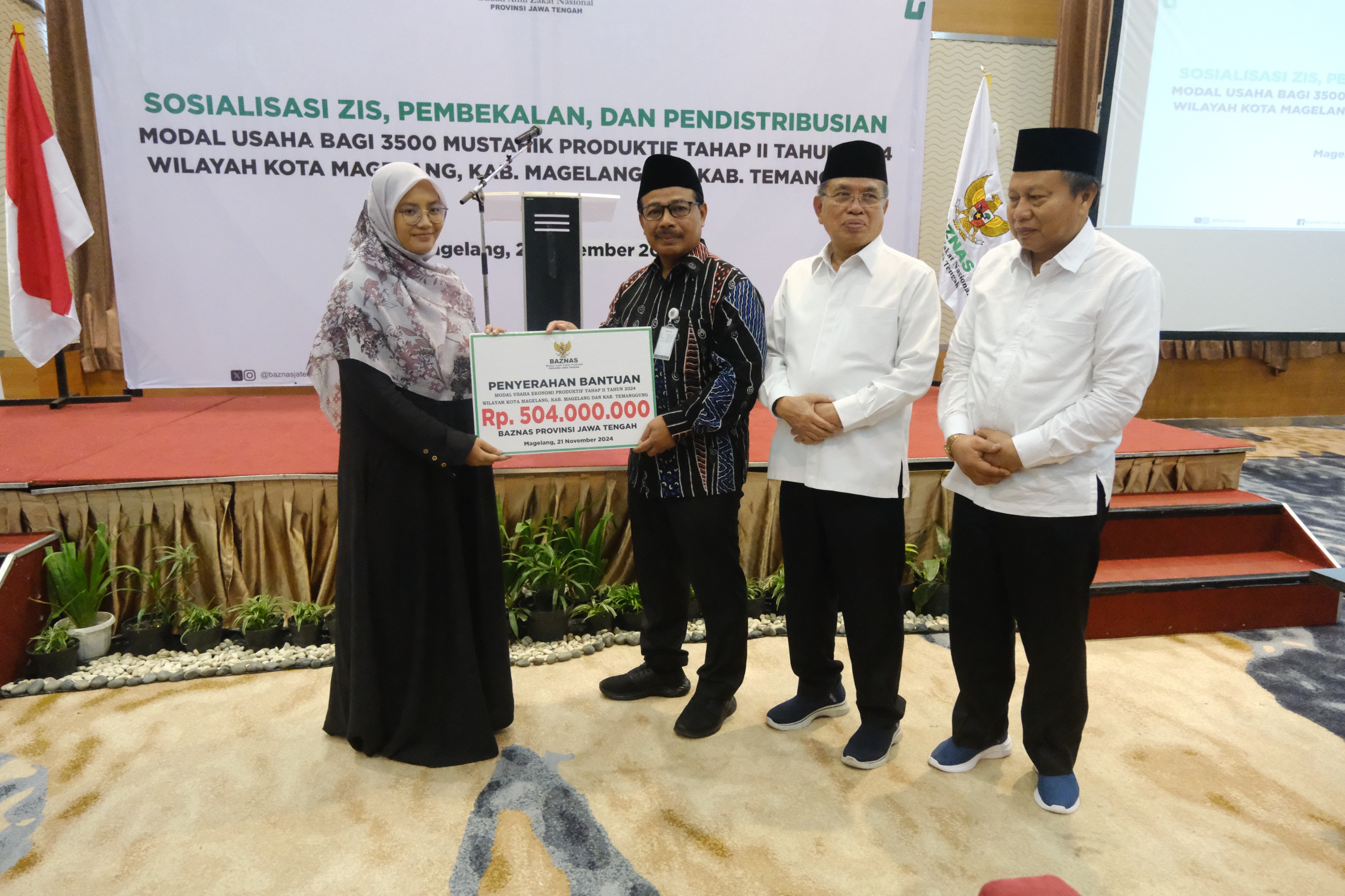 Baznas Jateng Beri Modal Usaha Untuk Mustahik di Kota/Kab Magelang dan Temanggung