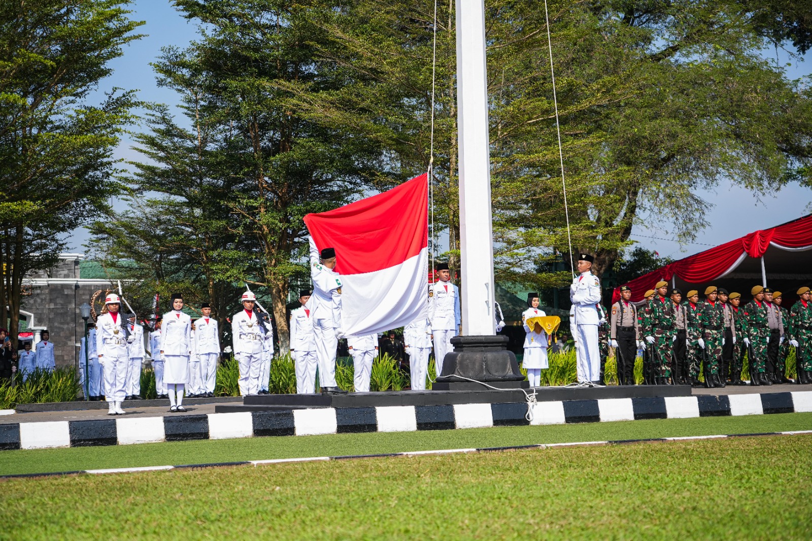 Upacara HUT ke-80 RI Tingkat Kota Magelang Berlangsung Khidmat