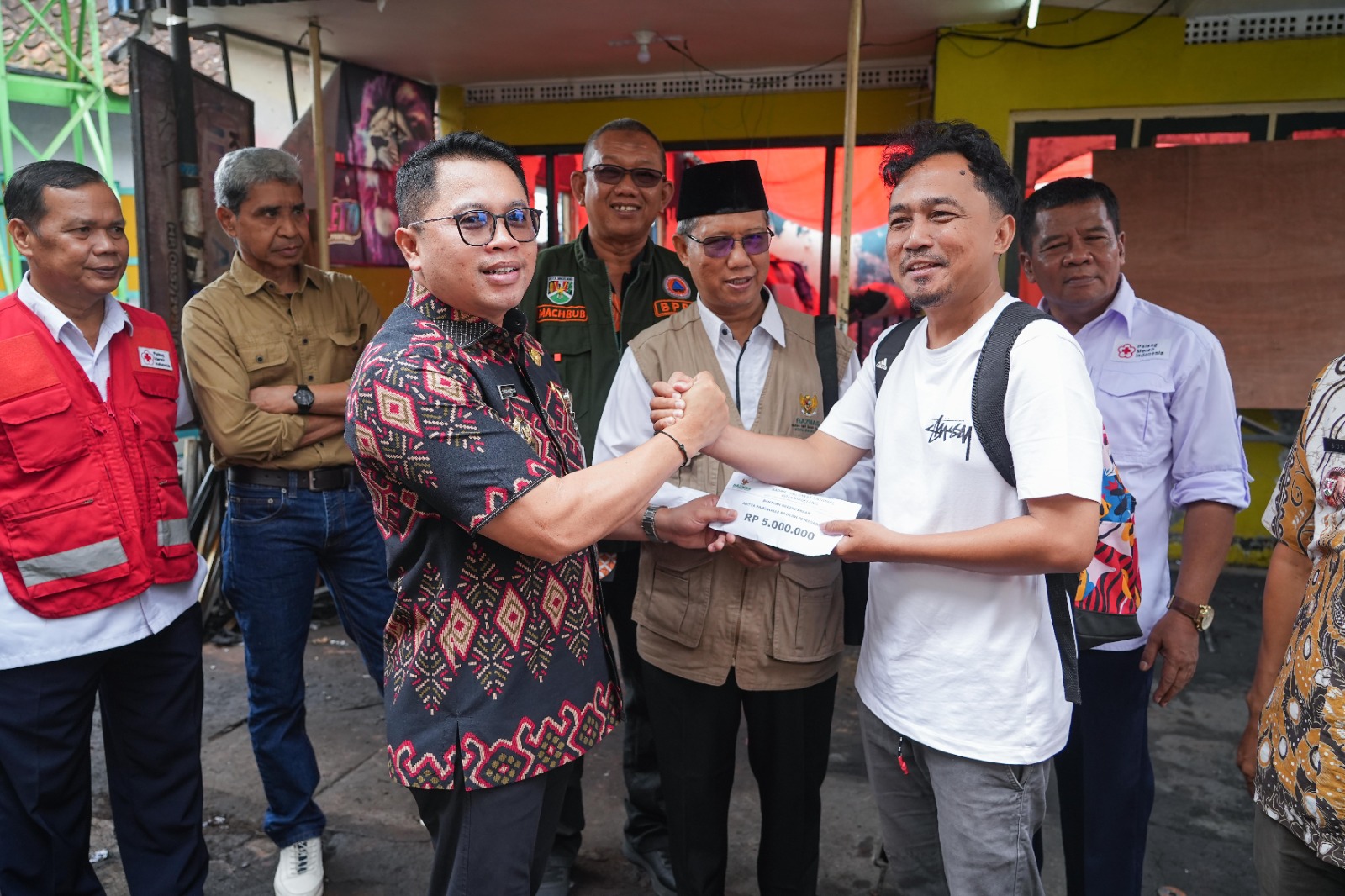 Wali Kota Magelang Bantu dan Motivasi Korban Kebakaran 