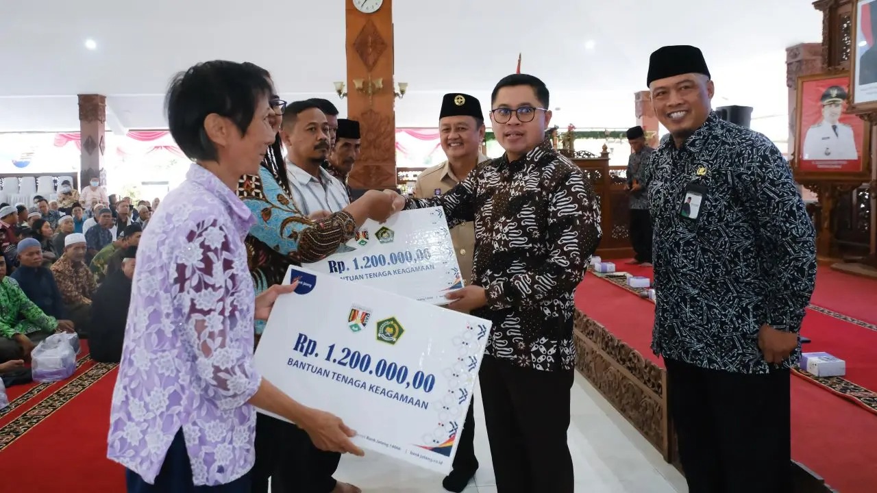Pemkot Magelang Salurkan Dana Hibah Rp 746 Juta untuk 622 Tenaga Keagamaan