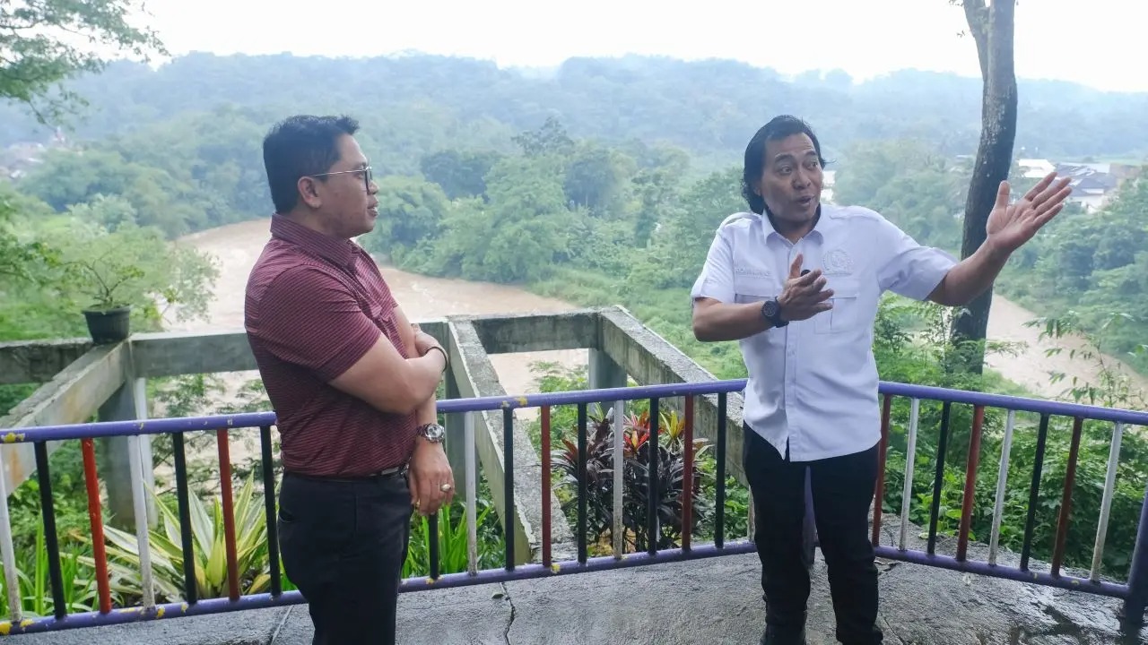 Senator DPD RI Komeng Kunjungi Kota Magelang, Tinjau Taman Kyai Langgeng dan IKM Center