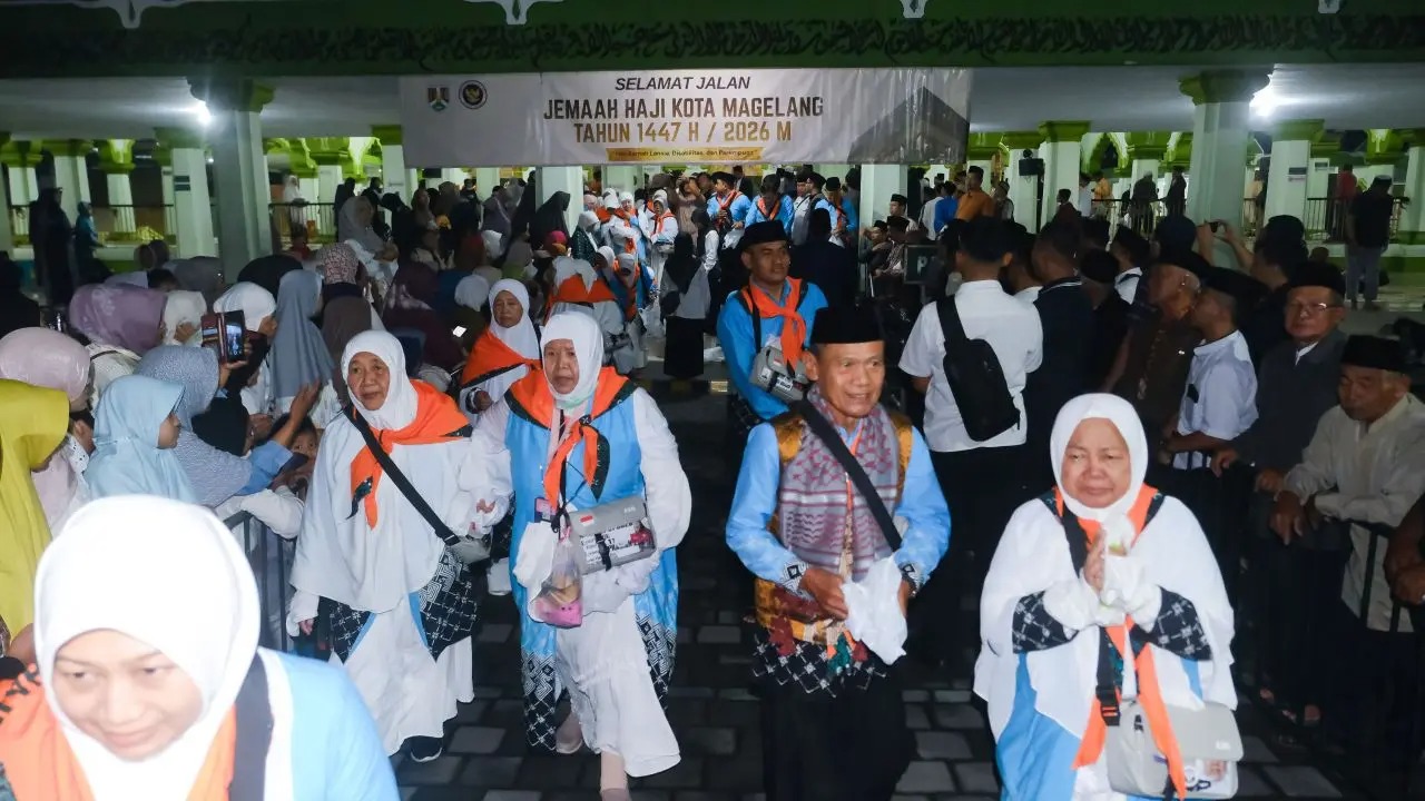 Wali Kota Magelang Lepas 172 Jemaah Calon Haji Berangkat ke Tanah Suci