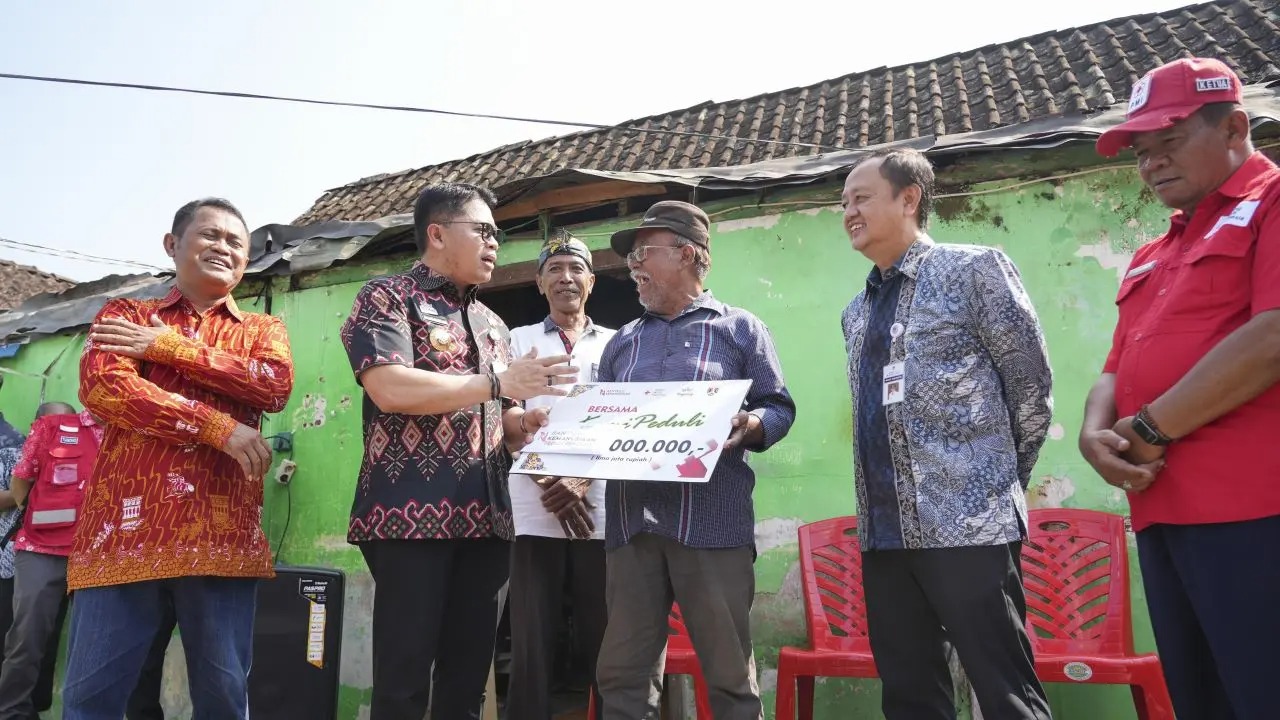 Wali Kota Magelang Bantu Korban Rumah Roboh, Soroti Lansia yang Masih Bekerja