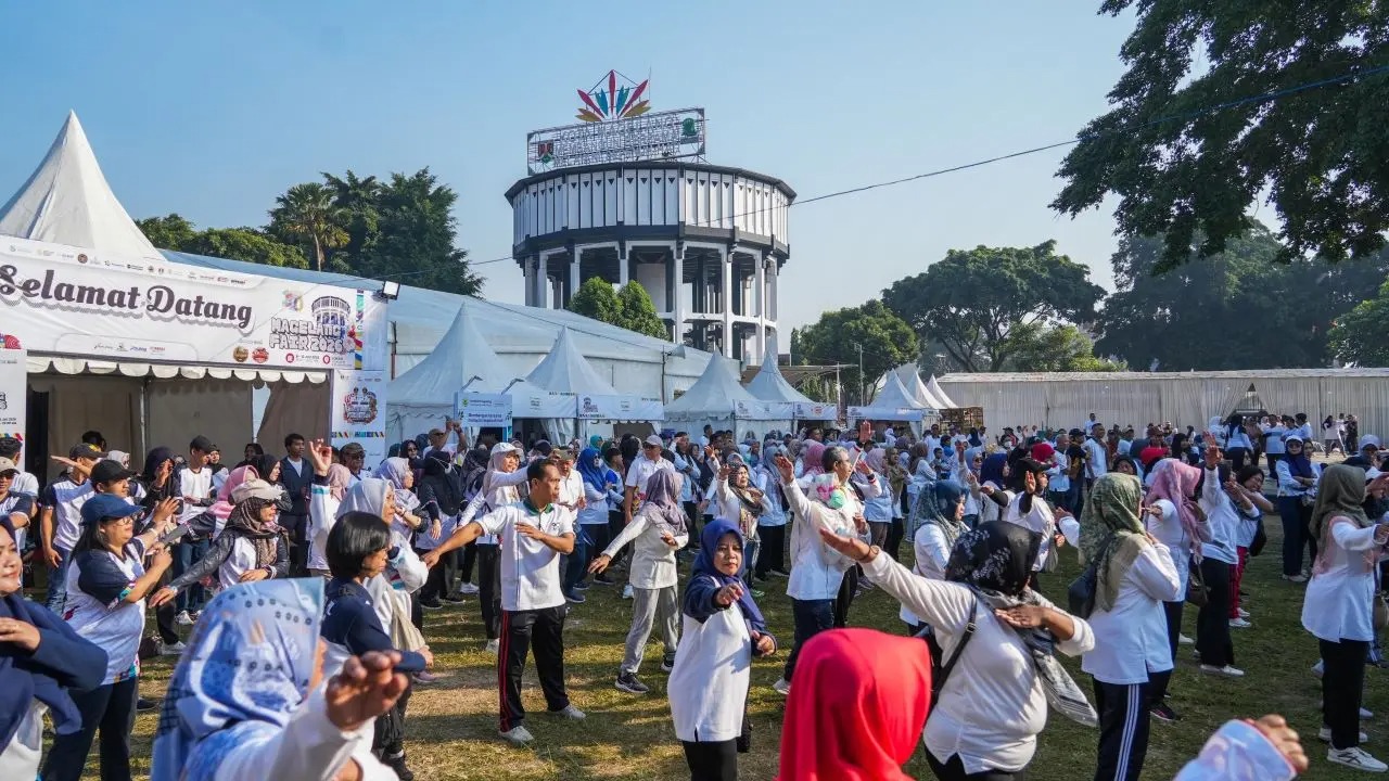 Ratusan Warga Meriahkan Senam Hari Koperasi Nasional ke-79 di Alun-alun Magelang